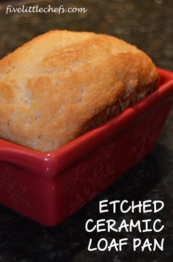 Etched Ceramic Loaf Pan from fivelittlechefs.com #glassetching